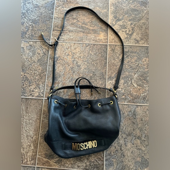 Moschino Logo Pebbled Soft Leather Bucket Bag- Black/Gold AUTHENTICATED